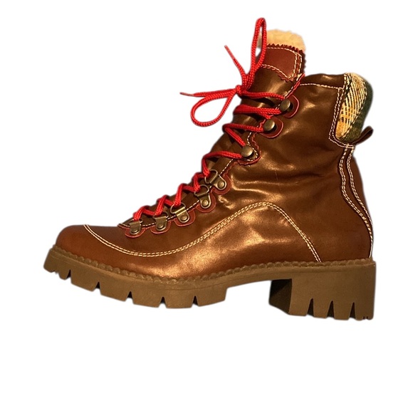 LFL by Lust for Life Womens Alps boot NWOT 9 - Picture 2 of 5